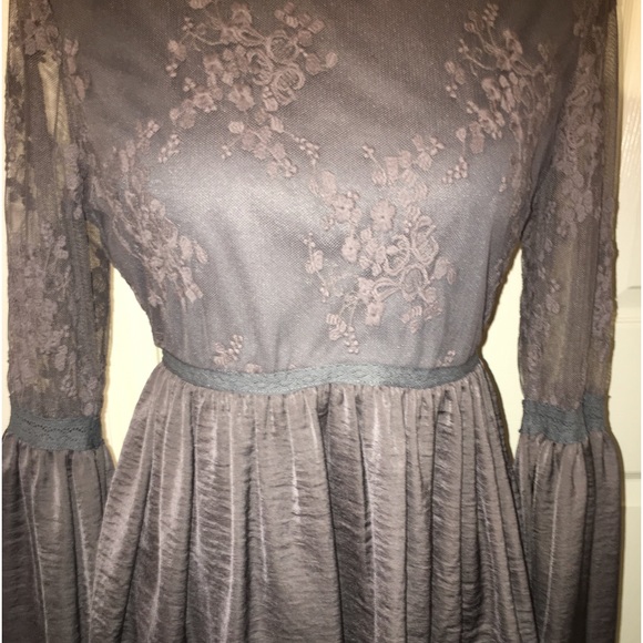 Listicle Lace Peplum Top - Picture 3 of 11
